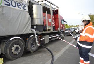 eaux rousses à Gonnehem camion pour l'Ice Pigging